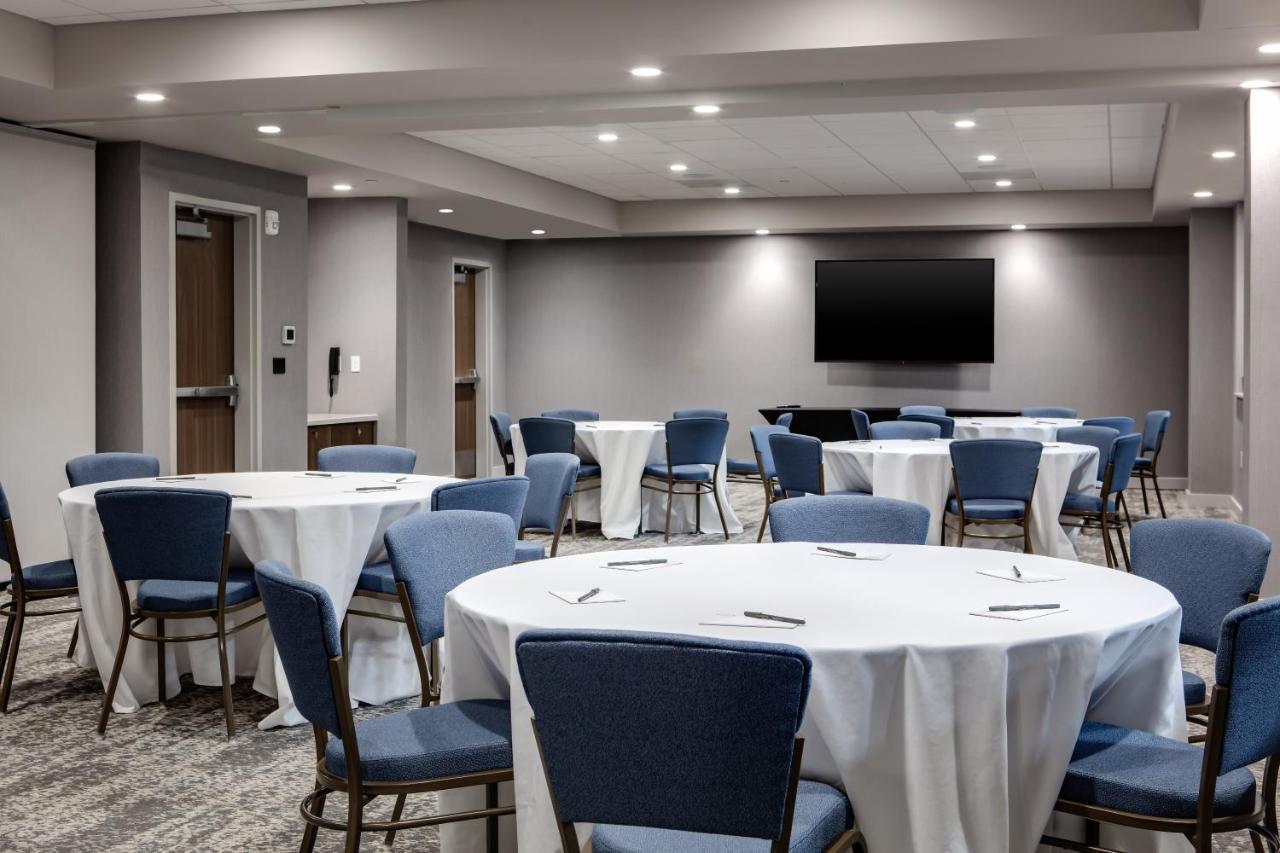 Staybridge Suites - Iowa City - Coralville By Ihg Exteriör bild